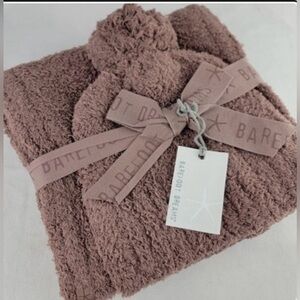 Barefoot Dreams CozyChic Pom Pom
Beanie Scarf Gift Set